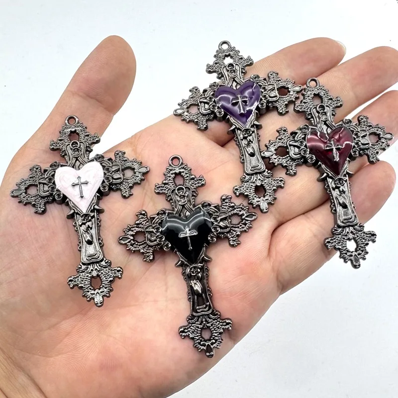4 Piezas de Colgantes Retro Góticos Personalizados con Cruz de Rosas y Corazón, Accesorios de Joyería DIY Estilo Punk Retro para Chicas Atrevidas