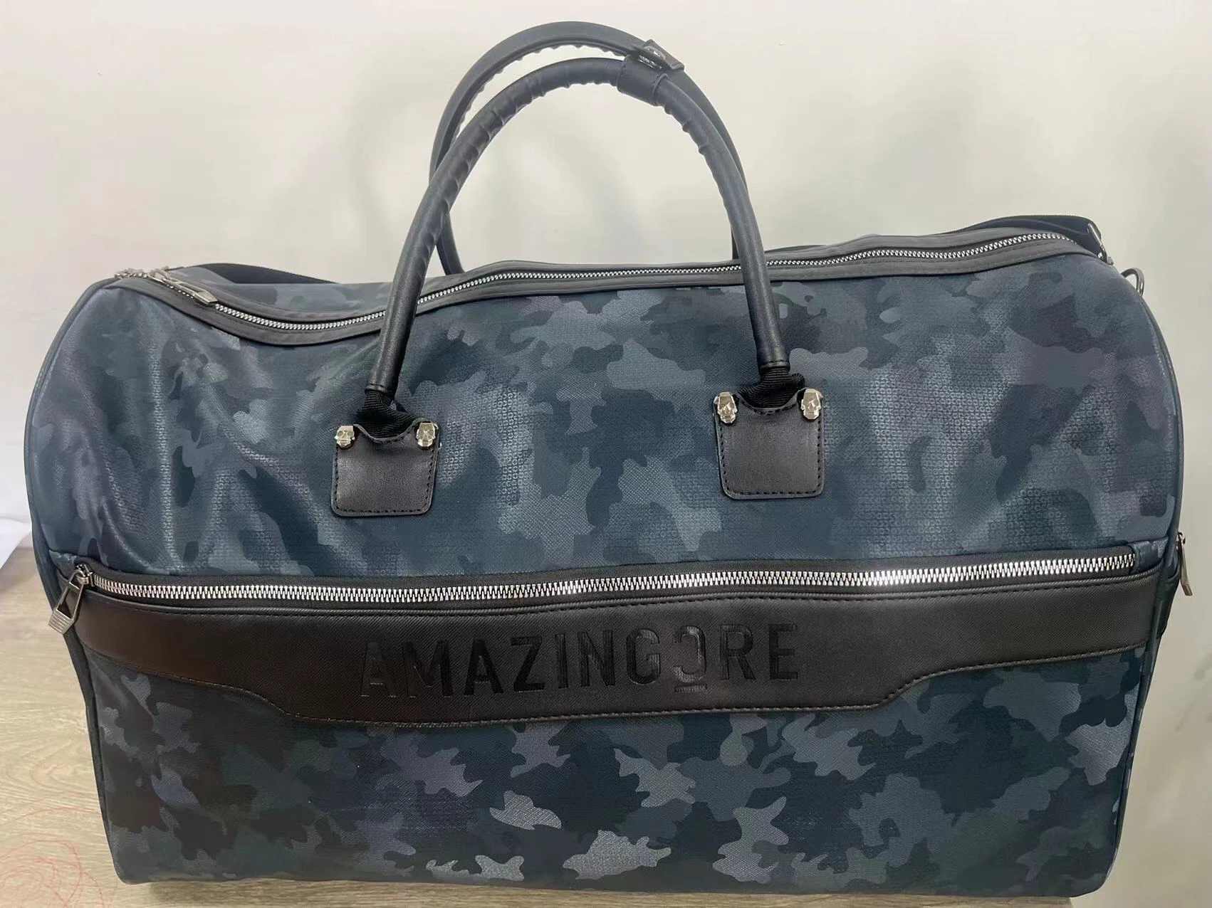 حقيبة سفر كبيرة جدًا للجولف، واق من المطر بنمط مموه مع جيب أحذية مخصص، عطلة نهاية الأسبوع العملية