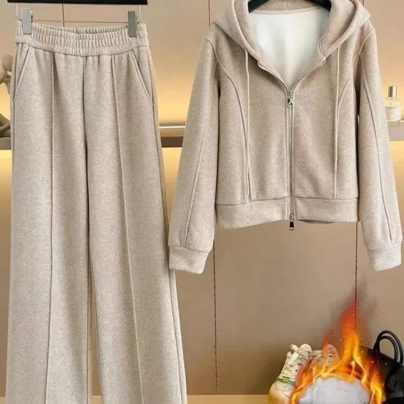 

Флисовый повседневный спортивный костюм, женская осенне-зимняя одежда, новинка 2026, свободный и тонкий свитер с капюшоном, широкие брюки, комплект из двух предметов