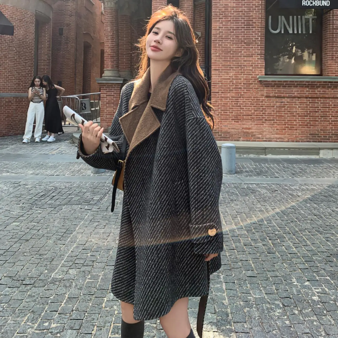 

Real shot retro striped woolen coat women's medium and long 2023 autumn and winter new Korean woolen coat tide