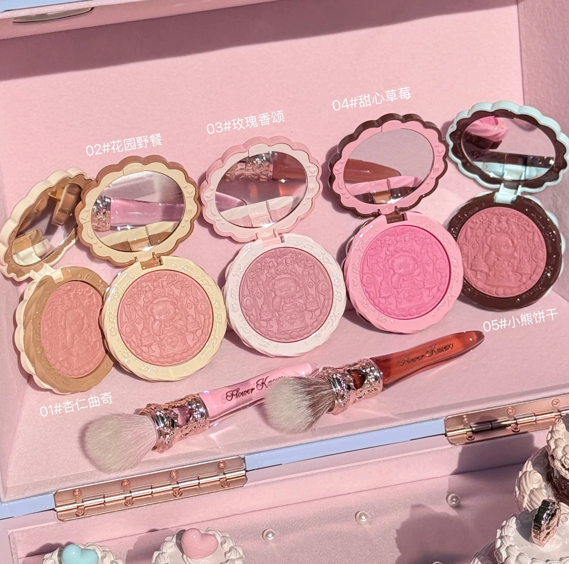 Flower Knows Sweetie Bear Collection blush soie Satin aspect naturel maquillage du visage cosmétiques originaux