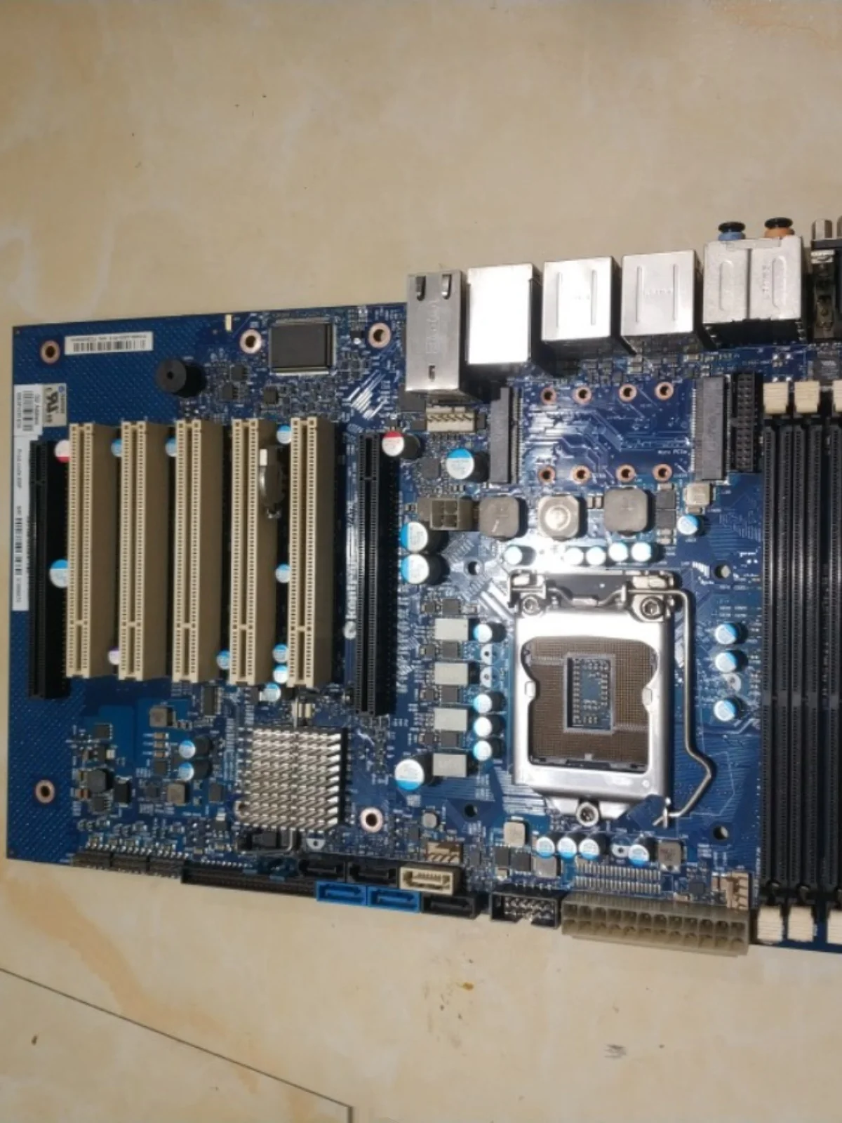 

KTQ67/ATXE Материнская плата промышленного управления