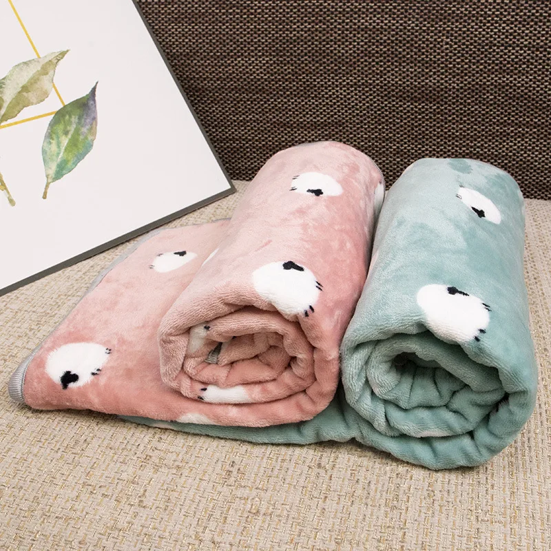 New Summer Dog Blanket Pet Air Conditioning Blanket Soft Touch Flannel Bed Blanket Cartoon Cat Dog Comfortable Sleep Blanket