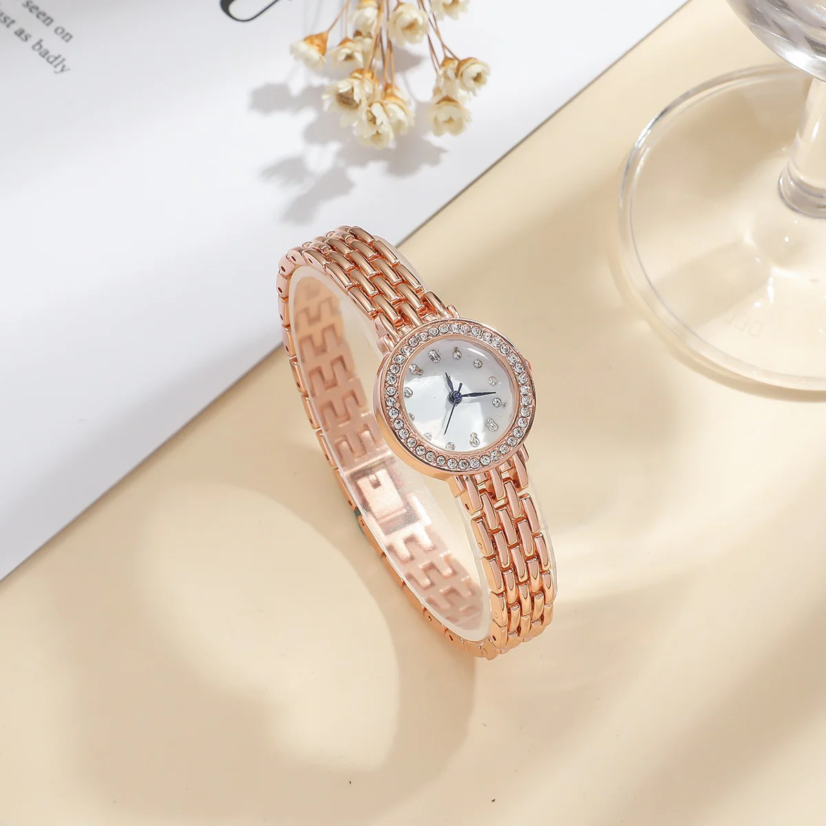 Women's watch new simple, fashionable, niche temperament, versatile steel strap strap, quartz watch can be customized