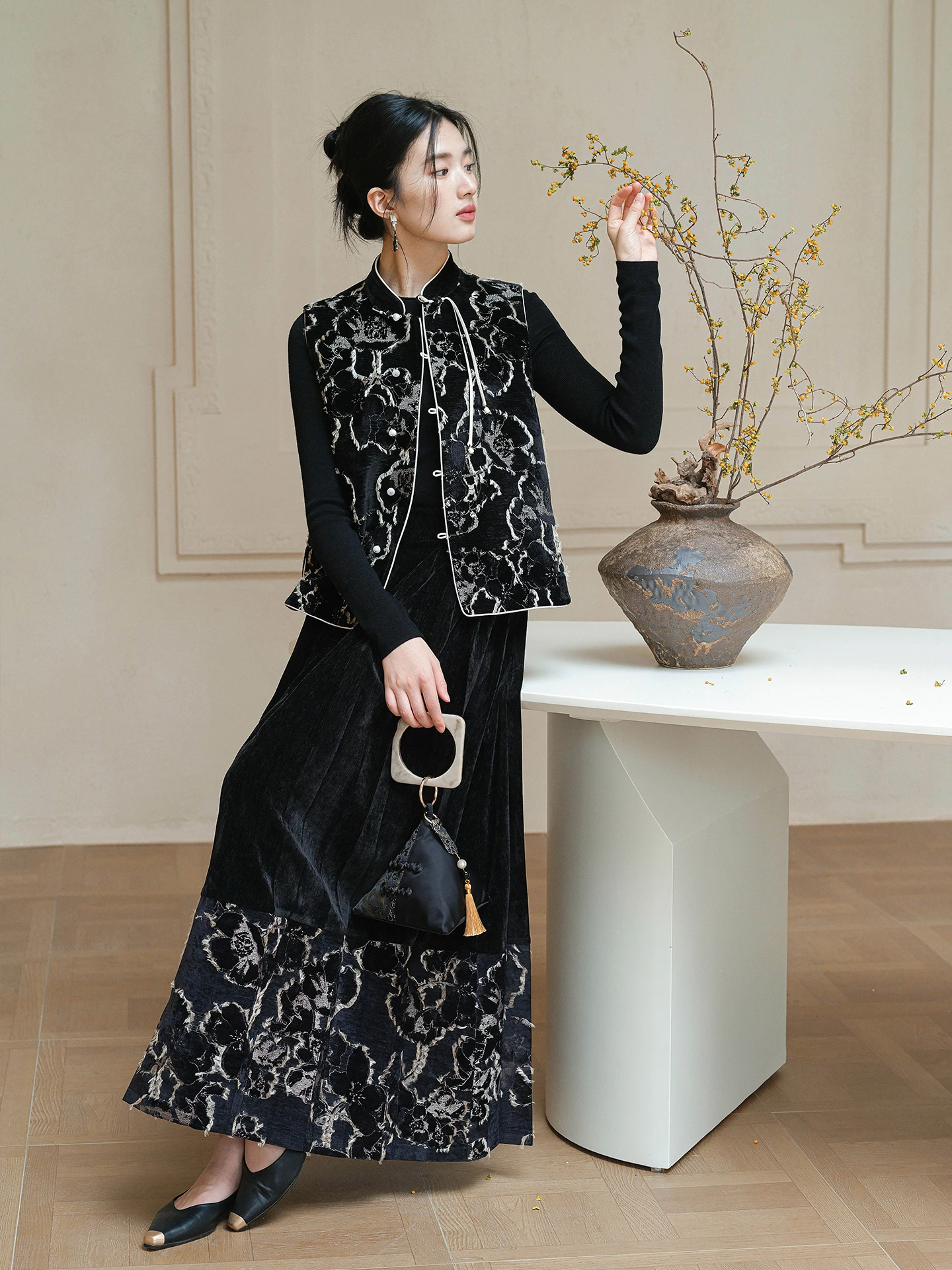 

New Chinese Sle Floral Embroidery Women's Set Autumn Winter Loose Fit ort Top with Single Button Closure Versatile Jaet