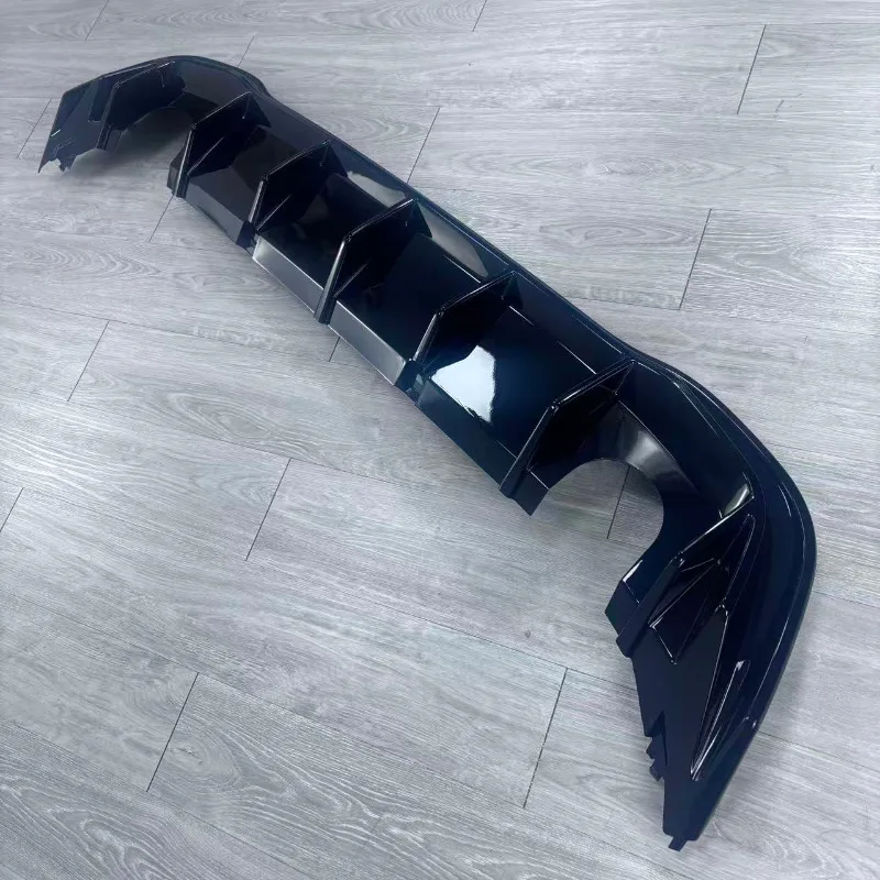 Achterbumper diffuser tuning in Maxton 1:1 GTI-look voor Volkswagen Golf Mk8 Golf Mk8.5 Pro Hatchback 2019-2026 - afbeelding 1