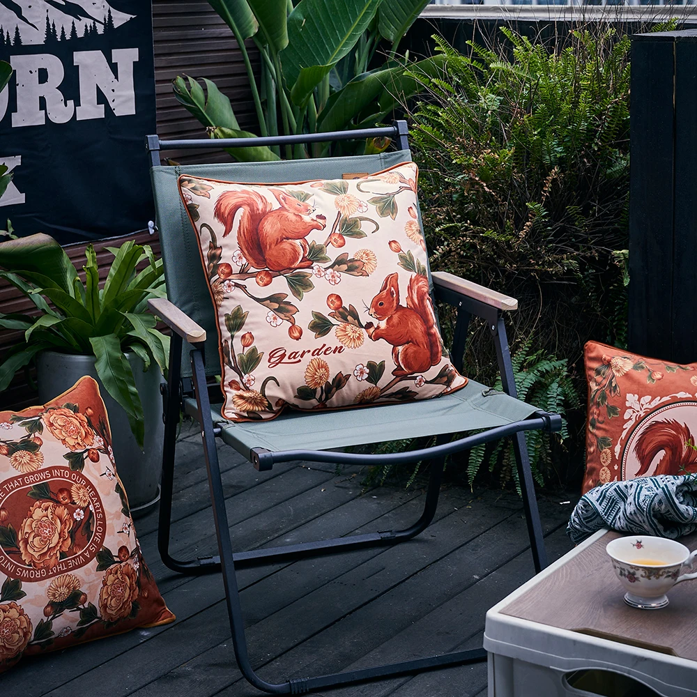 

American-style squirrel pattern printed cushion cover, home bedroom sofa study dining room velvet decorative piped pillow cover