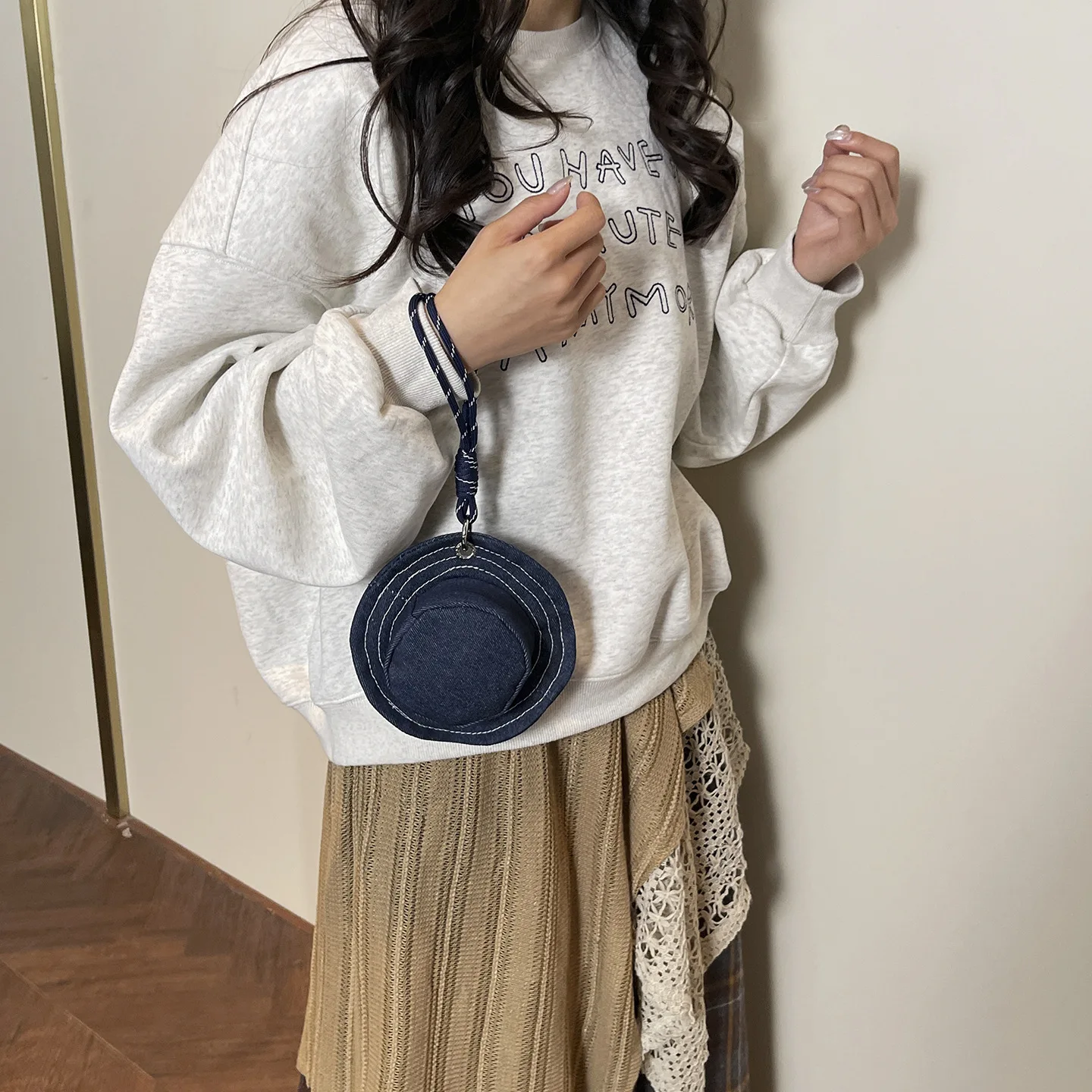 Fashion Women Denim Hat Shaped Storage Bag Portable Zipper Coin Purse With Lanyard Creative Small Earphone Pouch For Girls