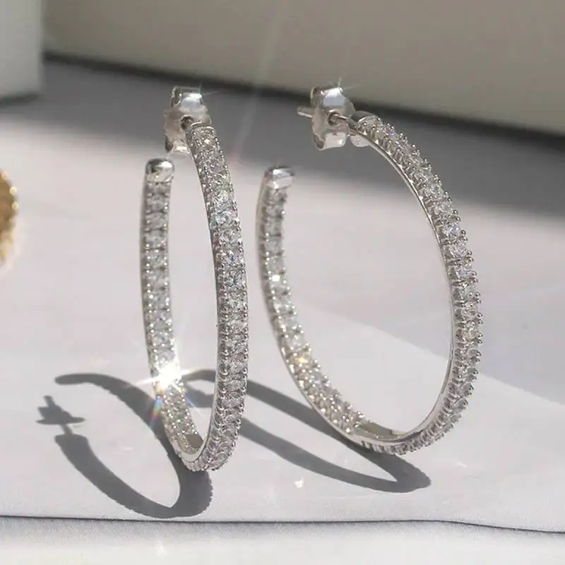 Huitan Thin Circle Design Women Elegant Hoop Earrings for Party Engagement Fashion Lady Accessories Charming Jewelry with CZ