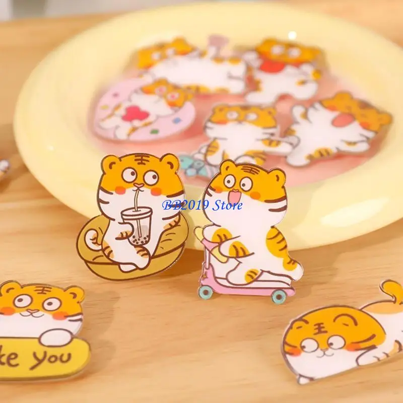 

Q0KB Adorable Brooch Pin Toy Bag Accessories for Kids&Adults Baby Hanging for D