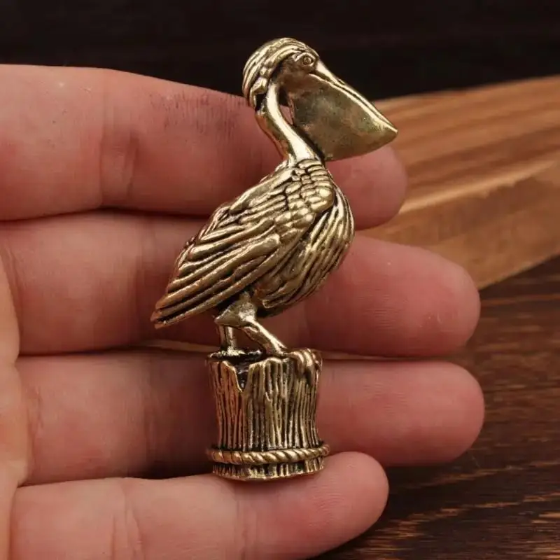 1 piece of brass toucan figurine, decorative table ornament, brass bird figurine, animal figurine.