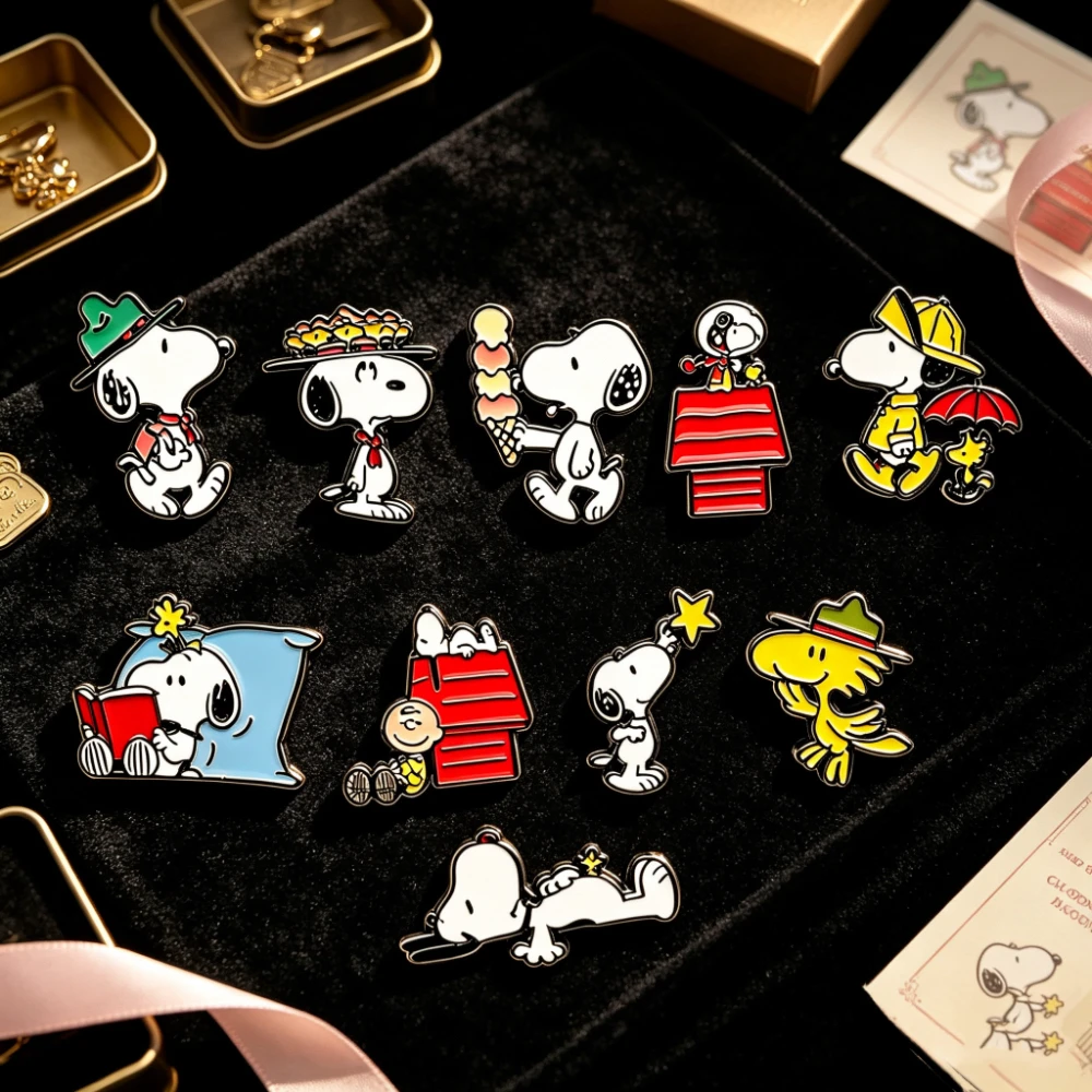 10-teiliges Set mit niedlichen, emaillierten Metall-Ansteckern in Form von Cartoon-Welpen, lustige Tier-Broschen, dekorative Anstecker für Rucksäcke, Kleidung, als Geschenk. – Detail 3
