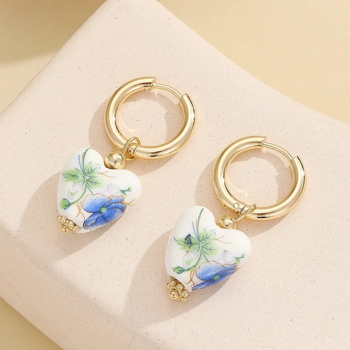 Vintage Chinese Style Ceramic Blueprinting Heart Shaped Earstuds Stainless Steel Simulation Qinghua Porcelain Earrings Trendy Je