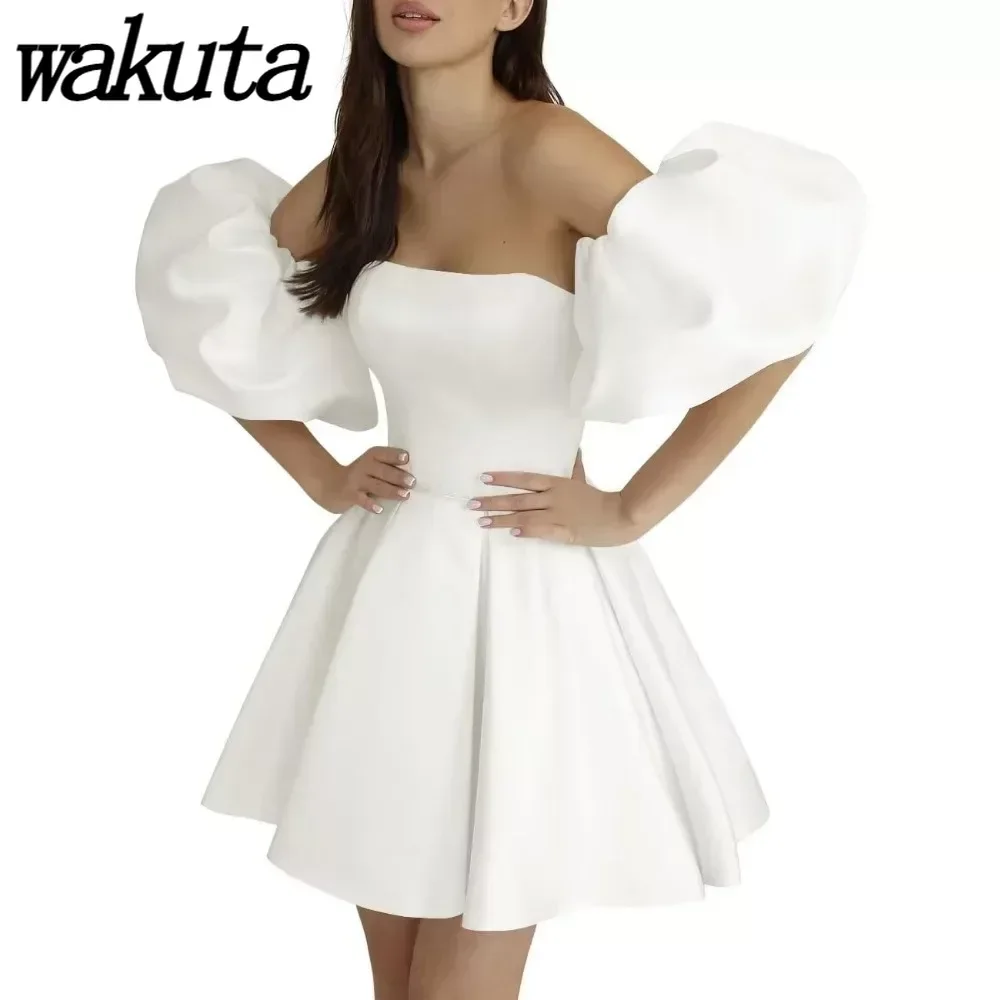 

Wakuta Women's Puffy Sleeve Mini Prom Dresses Sweetheart Homecoming Dress Formal Evening Ball Gown vestidos de graduación