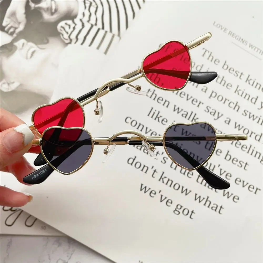 Mini Heart Shaped Sunglasses Ultra-small Metal Frame Sunglasses Punk Sun Glasses Candy Color Shades Eyewear Driver Goggle