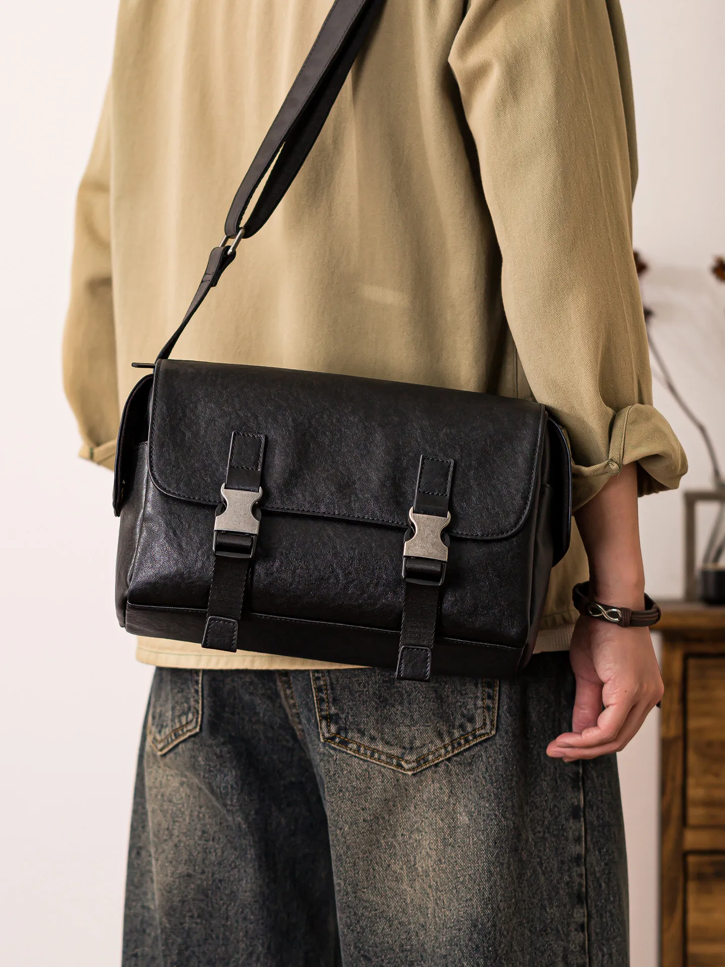 outdoor daily work genuine leather men's black messenger bag organizer casual luxury handmade cow leather teens shoulder bag