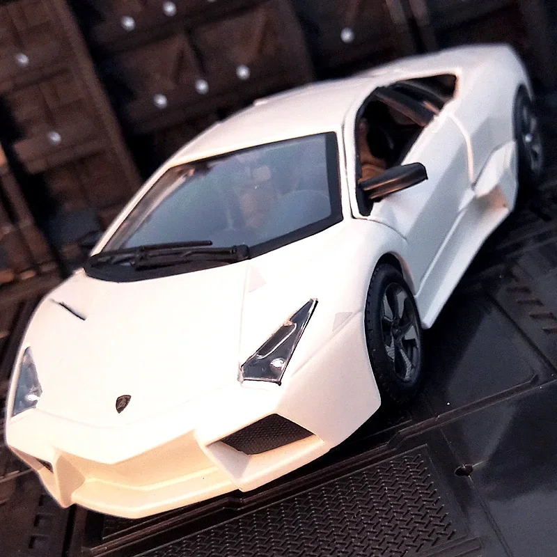 

Bburago 1:24 Lamborghini Reventon Simulation Alloy Car model Collect gifts toy