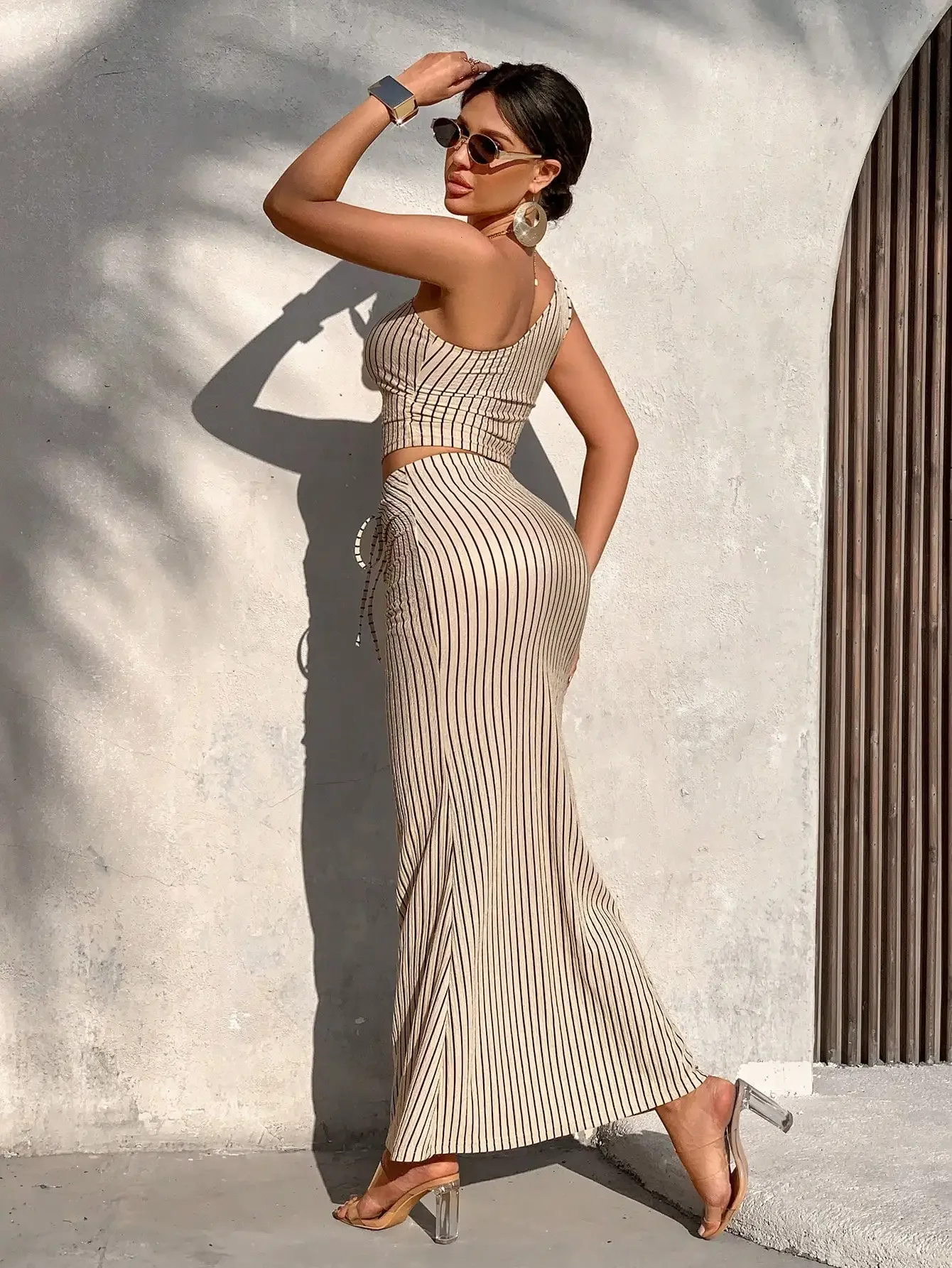 レディースカジュアルストライプショルダープリーツショートトップとプリーツマーメイドスカートのツーピースセット