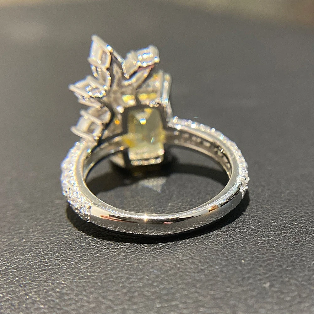 Huitan New Arrival luksusowe damskie pierścionki z cyrkoniami Bling kwadrat geometryczny żółty pierścień CZ wesele estetyczna biżuteria damska — zdjęcie 4
