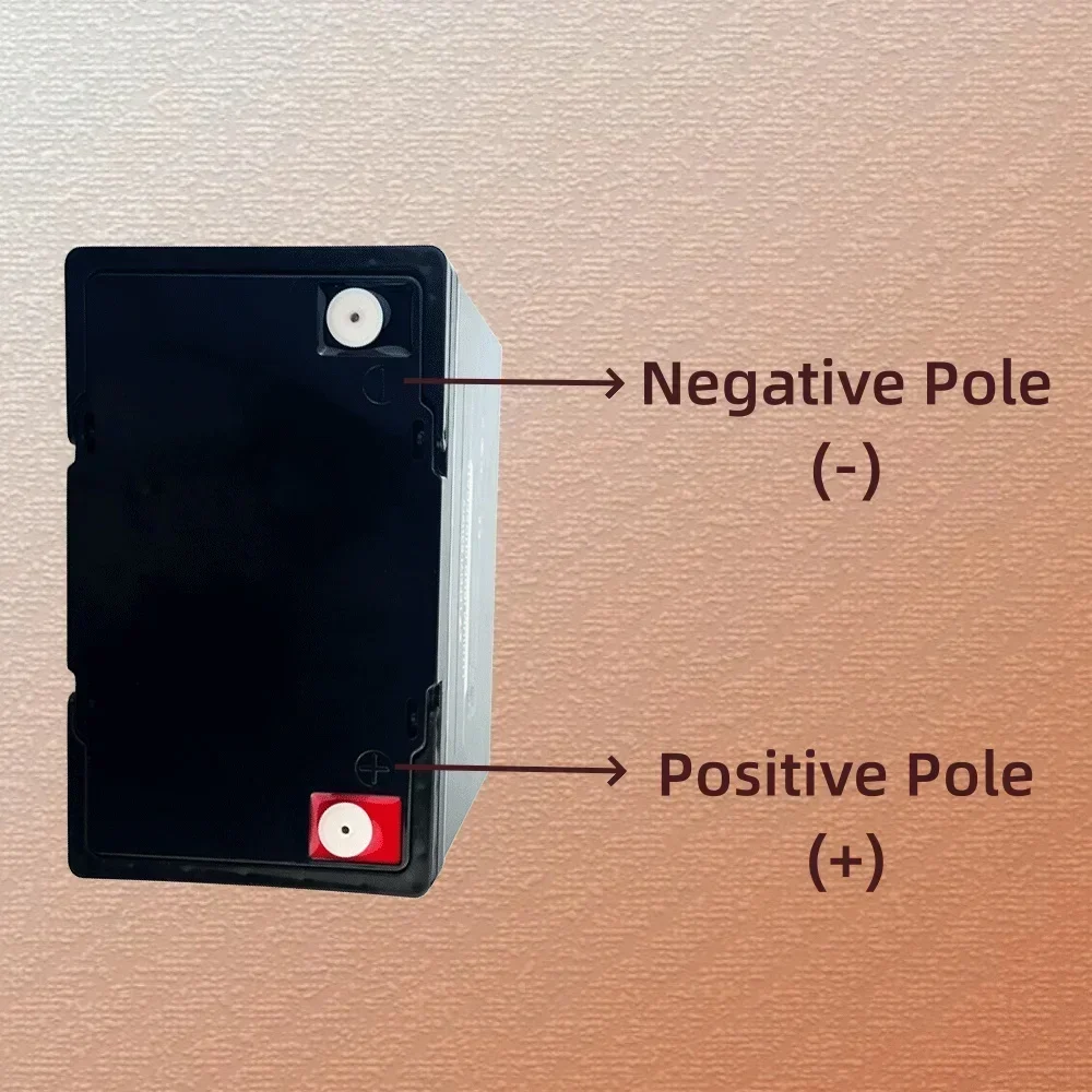 เซลล์ลิเธียมเหล็กฟอสเฟตในตัวแบตเตอรี่ LiFePO4 80AH 12V สำหรับรถกอล์ฟกลางแจ้งตั้งแคมป์เก็บพลังงานแสงอาทิตย์