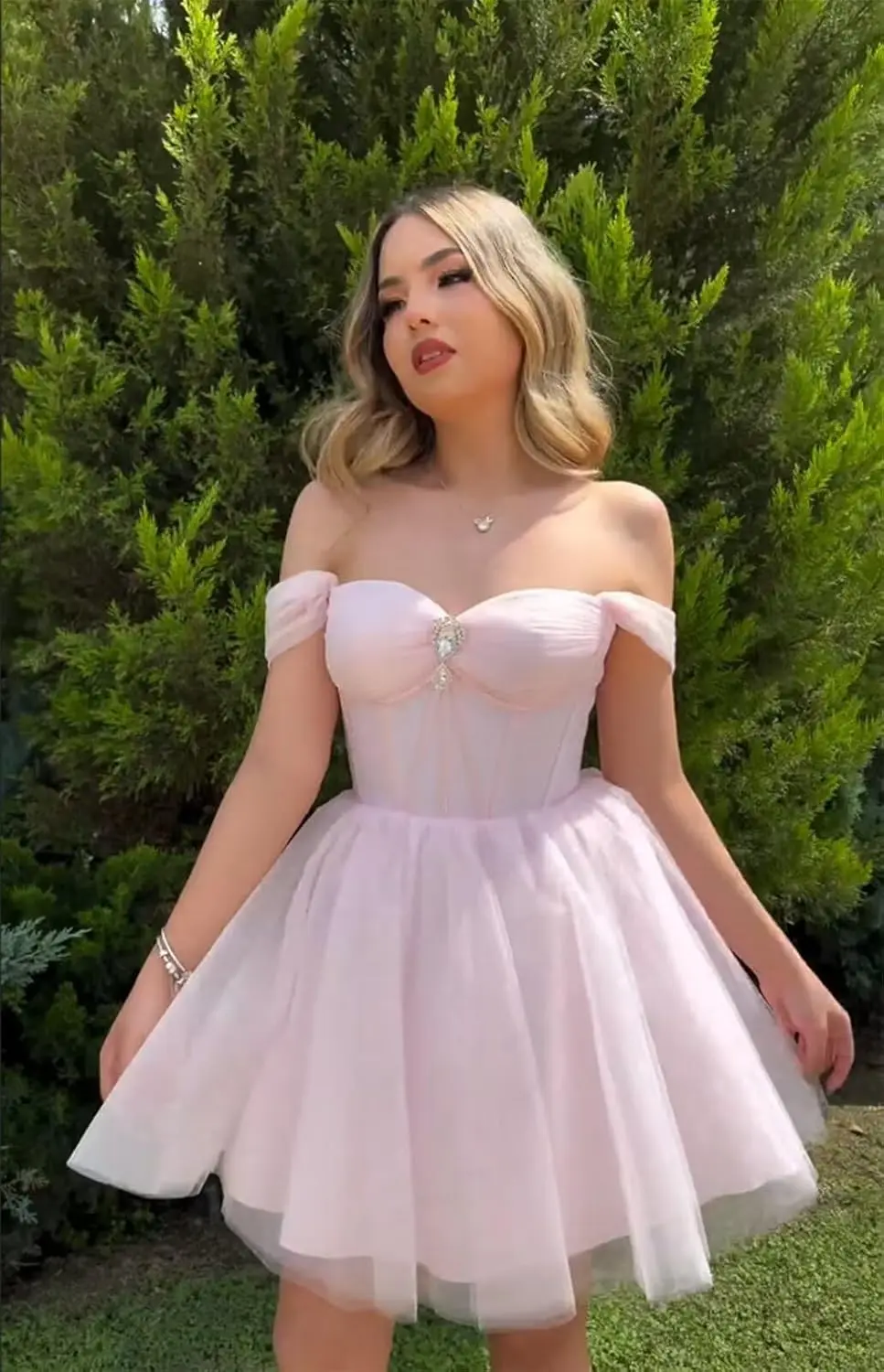فستان تول سباركلي لحفلات العودة للوطن بدون أكتاف فساتين حفلة موسيقية قصيرة للمراهقين منتفخة على شكل قلب على شكل حرف A فستان تخرج لحفلات الكوكتيل