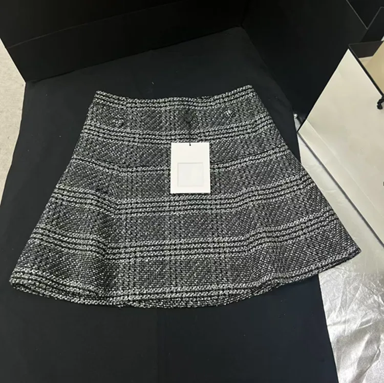 Customization European women's clothing - new summer styles 2026 Sleeveless single-button tweed coat and skirt set