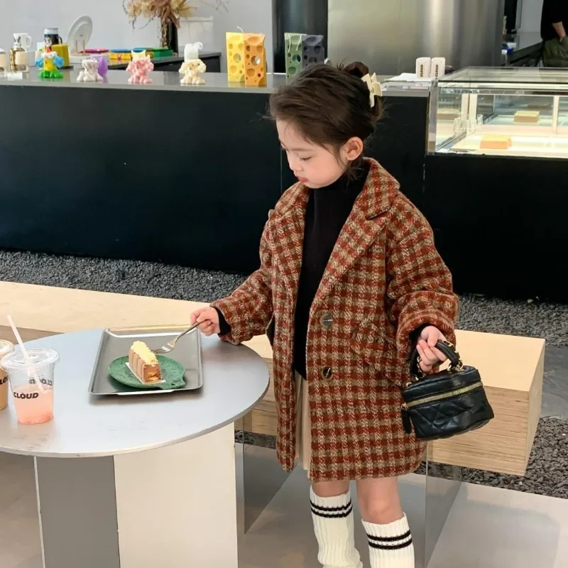 

2025 пальто с воротником для девочек, зимнее детское модное толстое пальто, детское пальто среднего и длинного клетчатого пальто для дошкольников