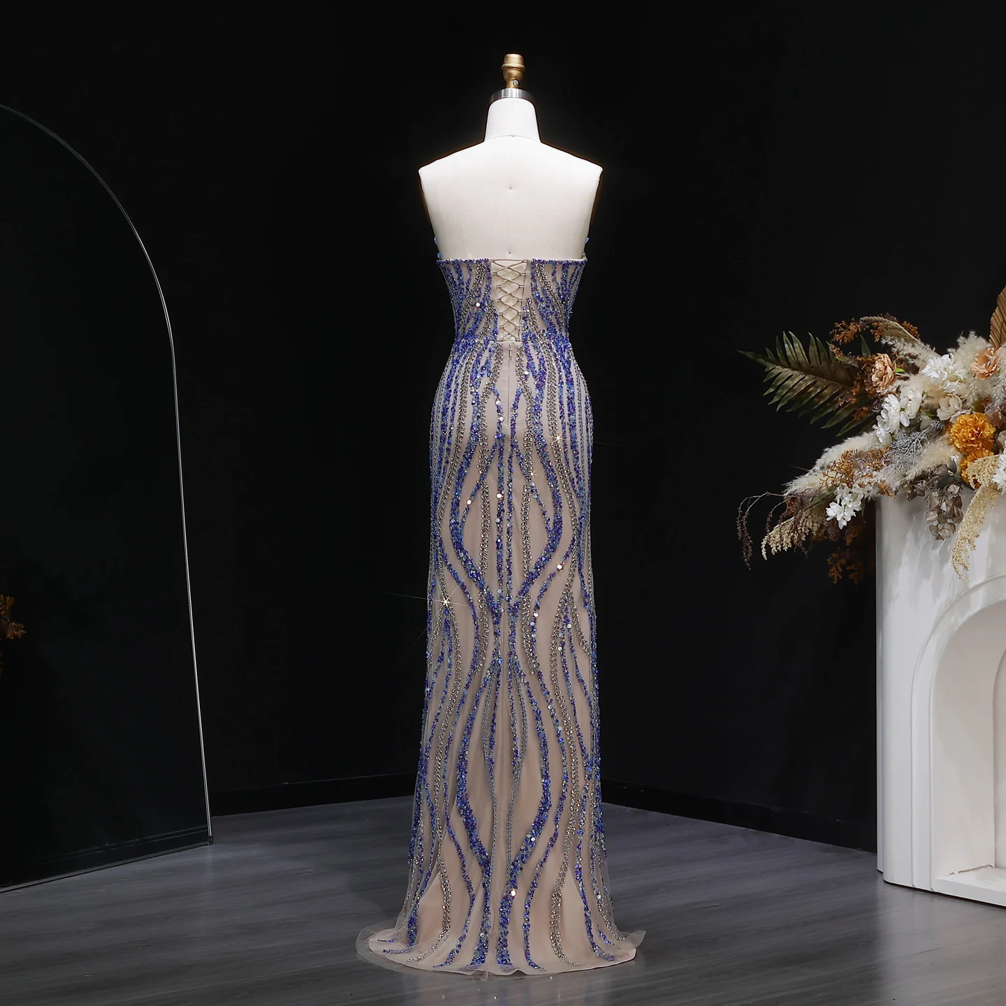 Sharon Said Luxuriöses trägerloses Abendkleid in Karamellfarbe, stark perlenbestickt mit hohem Seitenschlitz, formelle Partykleider für Damen SS133 Maßanfertigung – Detail 13
