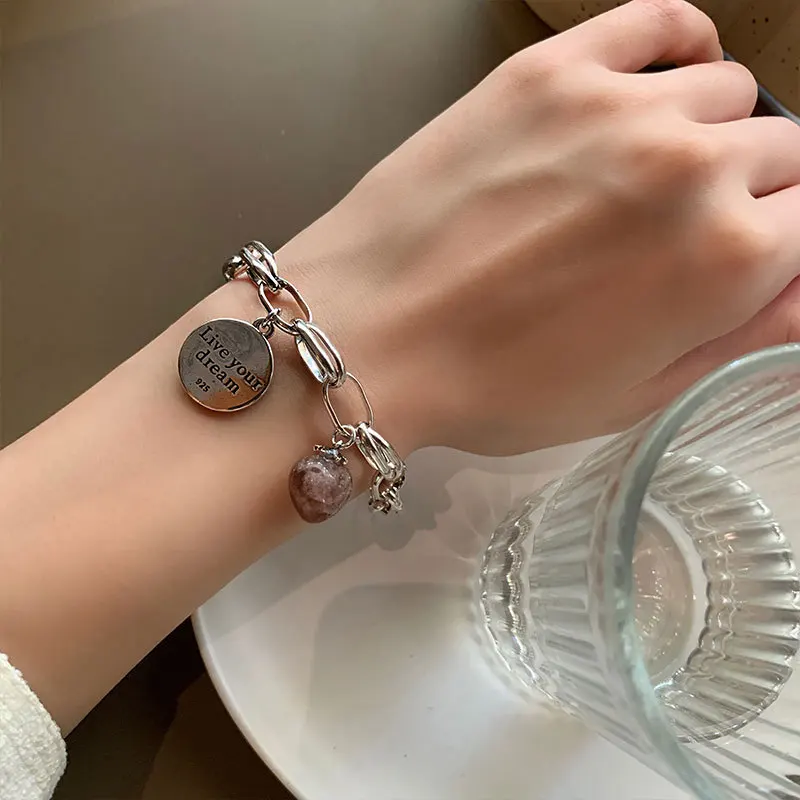 pulseira-feminina-de-prata-esterlina-925-com-pingente-de-coracao-de-quartzo-morango-romantico-e-letra-joia-para-presentes-de-casamento-novo-estilo-2026