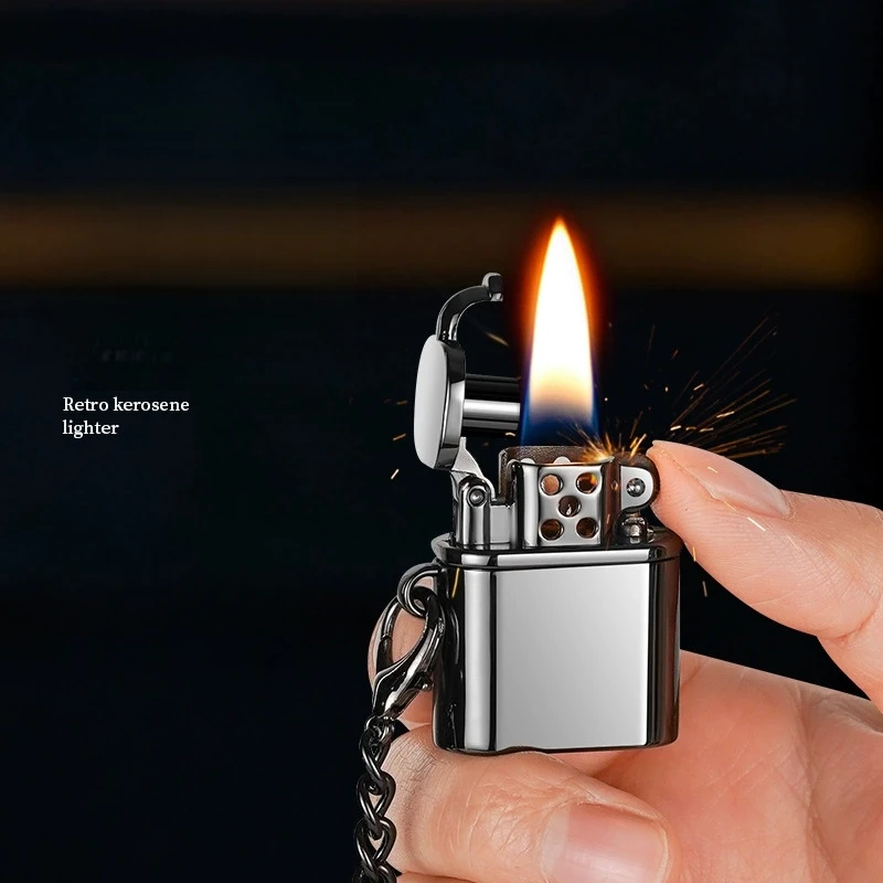 

Outdoor Metal Mini Keychain, Grinding Wheel Lighter Portable Personalized Pendant New Lighter Cigarette Accessories Men's Gift