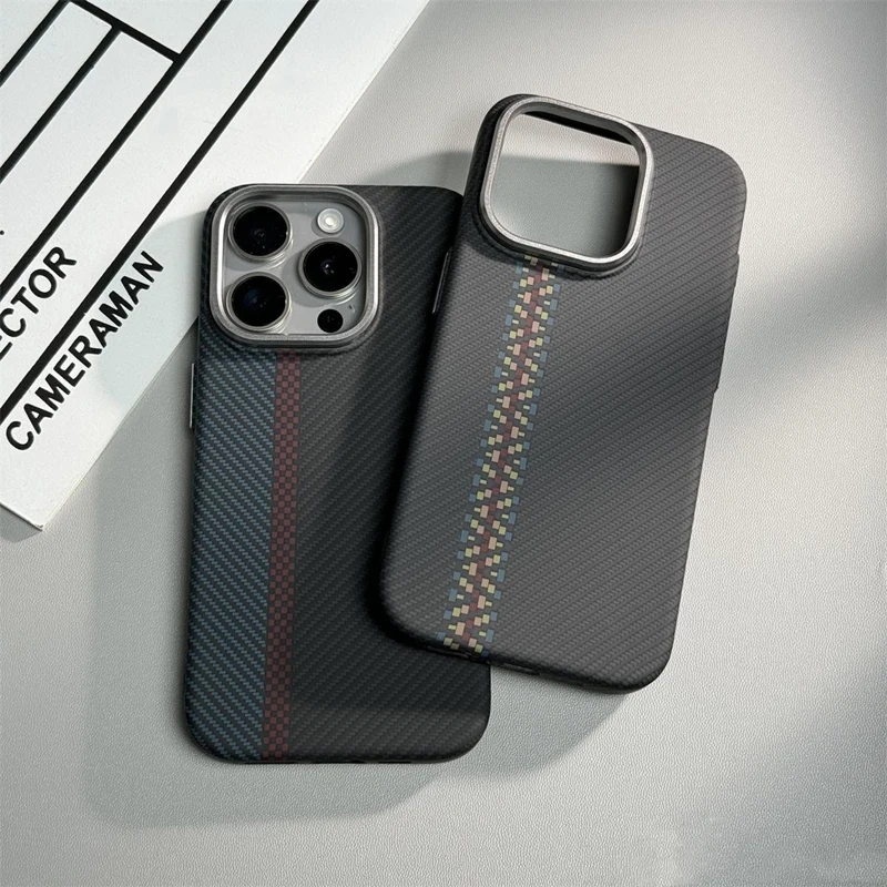 

Magnetic Magsafe carbon fiber pattern suitable for iPhone 15 pro Apple 16 mobile phone case 14Pro Max new model