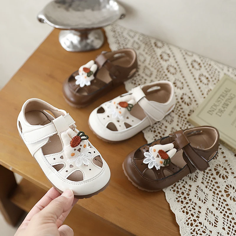 

Cute Toddler Girls Summer Sandals Elegant Outdoor Hollow-out Children Flat Shoes School Beach Breathable Kids Closed Toe Sandals