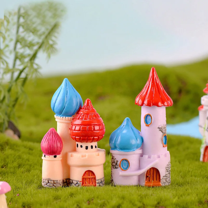 Red Castle Figures European Architecture Decorative Figurine Diy Home Decor Mini Fairy Garden Aquarium Fish Tank Statue Craft