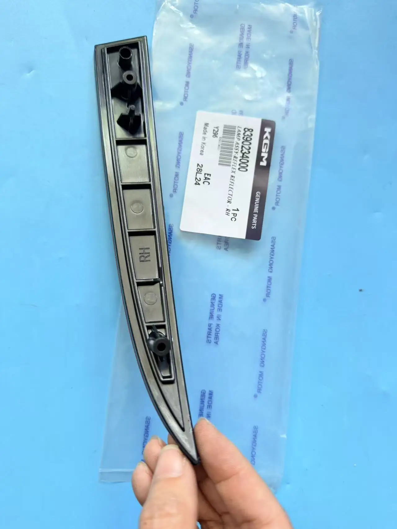 Reflex Reflector Lamp Assy Right RH 8390234000For Ssangyong Korando C New Actyon
