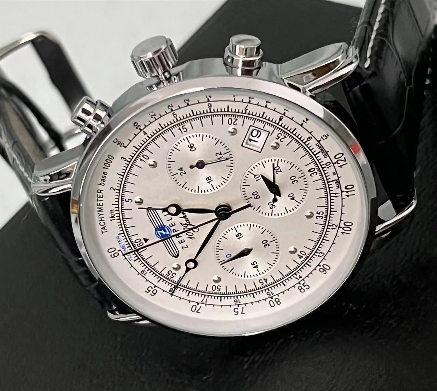2026 New Fashion Business Zeppelin Airship Commemorative Edition Men's Watch Multi Functional Quartz Watch Leisure Sports Watch