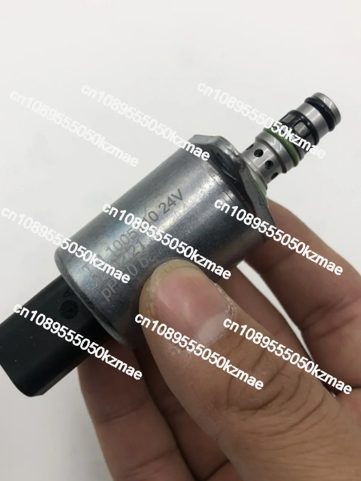 Suitable for Lingong loader 968F Thomas solenoid valve VRT gearbox transmission valve New round head valve TM1005110