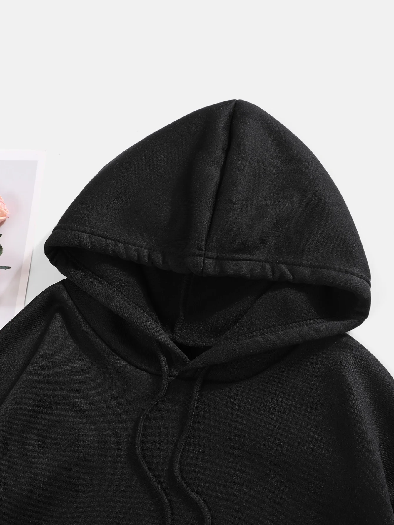 Felpa con cappuccio con coulisse con stampa Sanrio Kuromi, top con cappuccio casual e comodo. felpe con cappuccio da donna