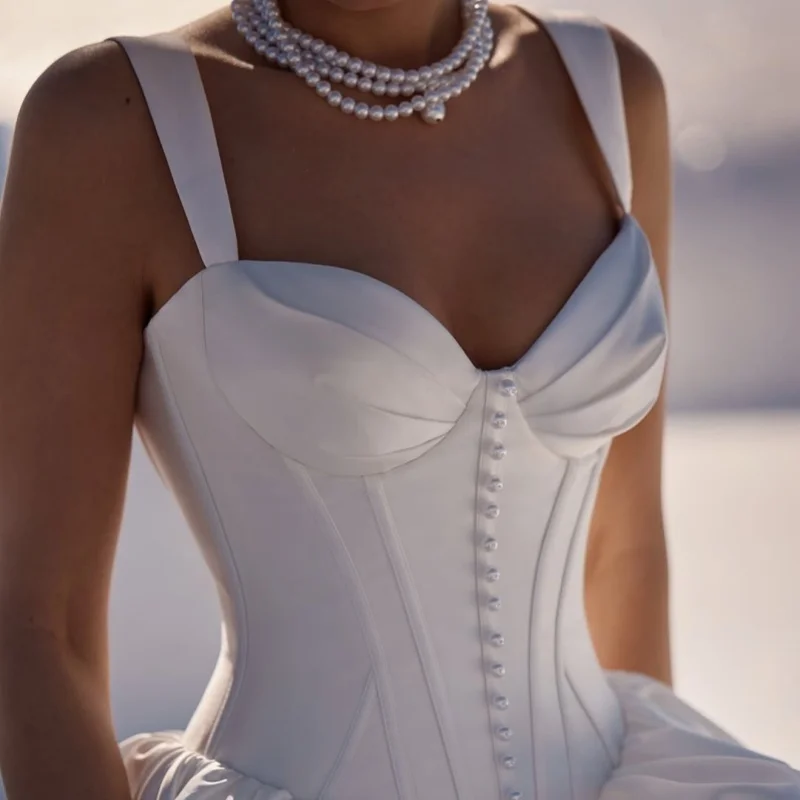 

Customized luxury satin ivory Ball Gown Royal Wedding Dresses Sweetheart Lace decal applique Long tail Made Robe De