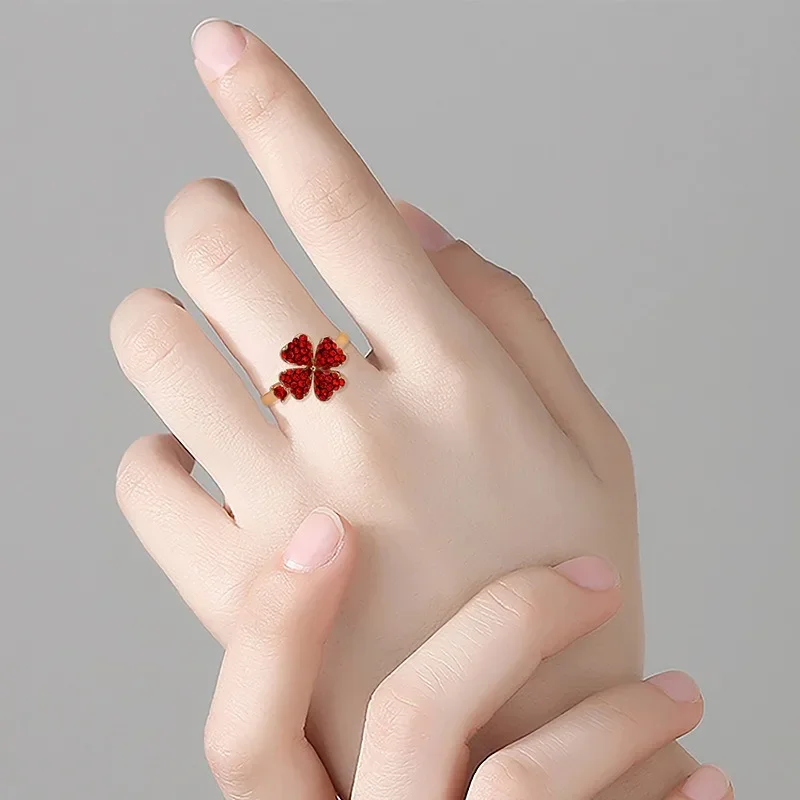 A new four-leaf clover red rotating ring and open ring, for your best friend