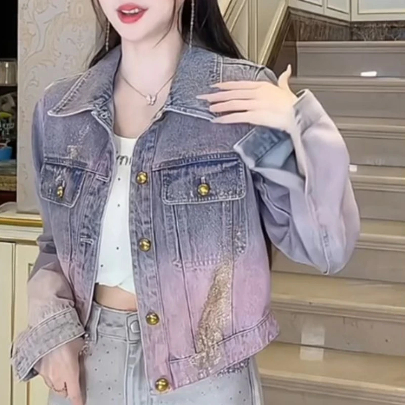 veste-en-denim-pour-femmes-manteau-en-denim-decontracte-rose-changement-progressif-mode-departement-froid-haut-sens-confort-de-rue-debut-d'automne-2025