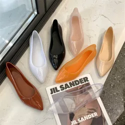 Summer new pointy sandals light mouth ladies wear fashion solid color flat shoes casual baotou sandals beach shoes