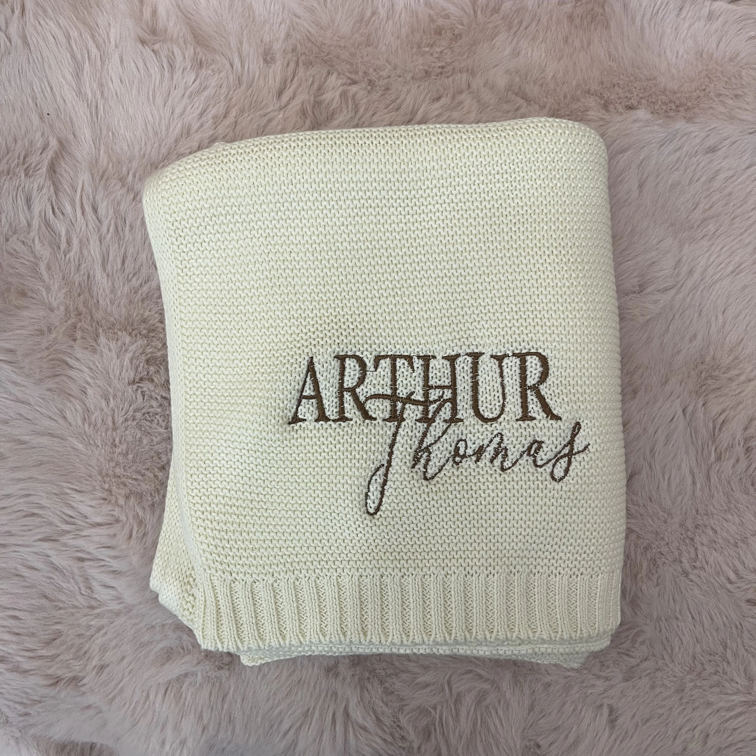 Custom Name Knitted Blanket Baby\'s Embroidered Name Nursery Stroller Blanket Personalized Newborn Boys Girls Baby Shower Gifts