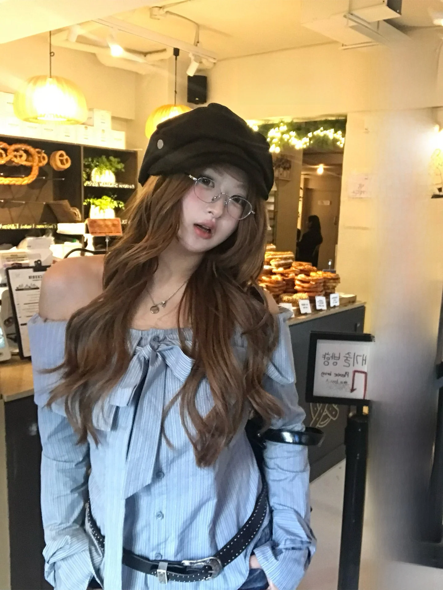 

Комплект с эффектом похудения: хлопковая женская футболка с длинным рукавом, в полоску, на одно плечо, с узлом на талии, повседневный стиль