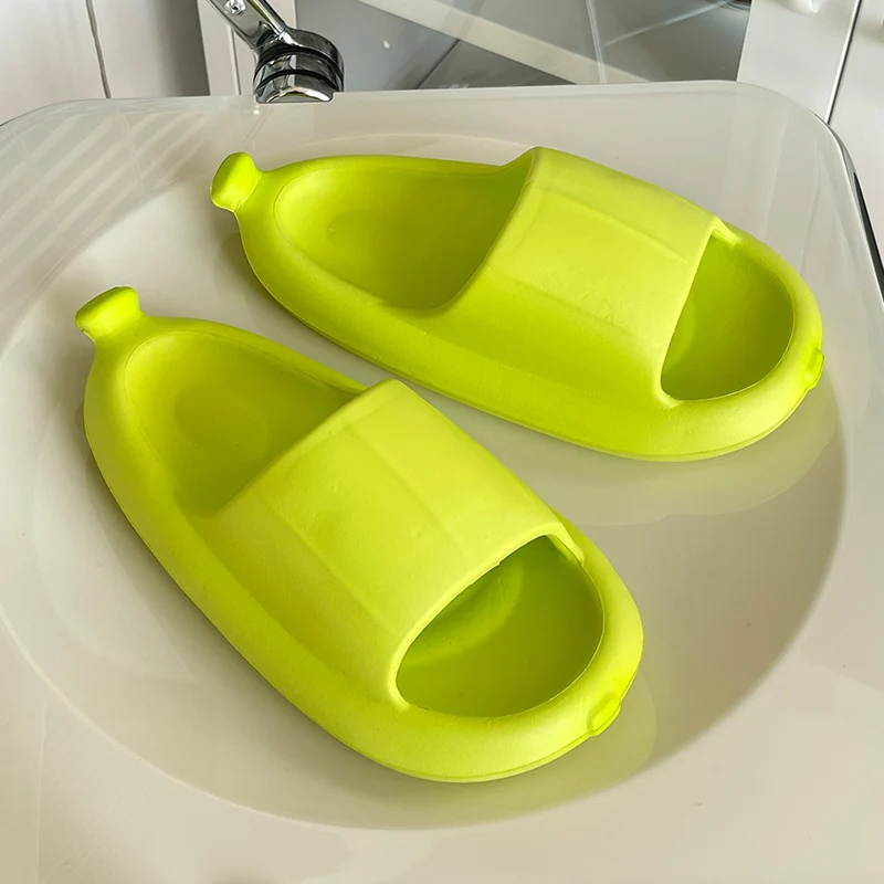 Couple Lovely Banana Slippers Women Anti-slip Eva Soft Thick Sole Sandals Bathroom Slipper Female 2024 Summer Fruit Shoes