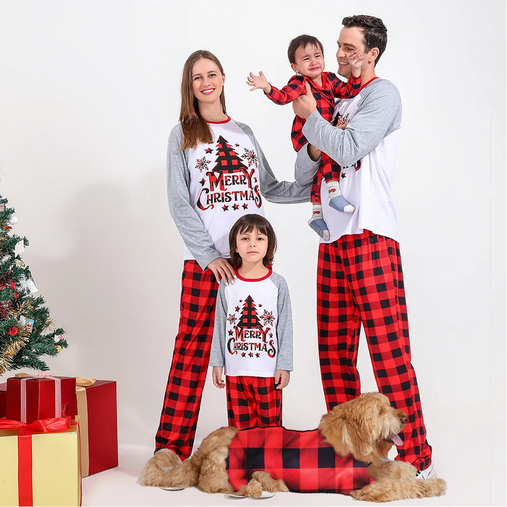 

Christmas Family Clothing Set Mom Daughter Dad Son Matching Outfits Santa Tree Print 2 Pieces Suit Sleepwear Soft Loose Pyjamas