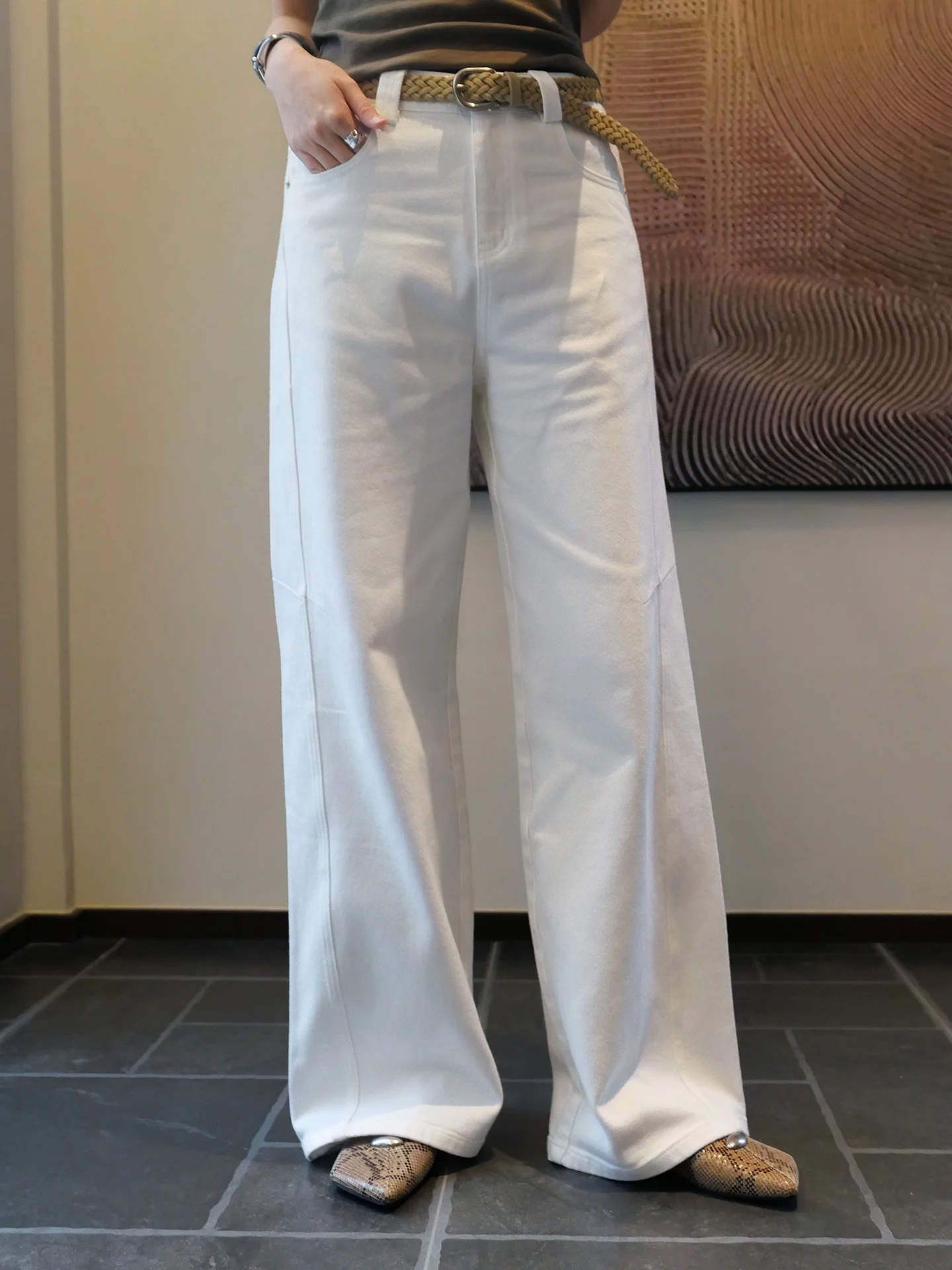 

Washed Casual Straight Leg Jeans Women's Spring Commute Slimming Cotton Blend Stretch Denim Pants Versatile Neutral Style