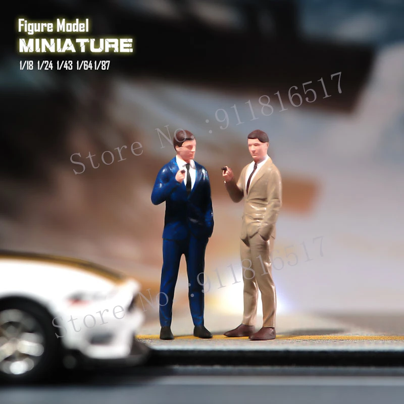 Miniatures 1/87 1/64 1/43 1/24 1/18 Smoking Cigar Male Action Figure Street Scene Sand Table Photography Props Model for Cars