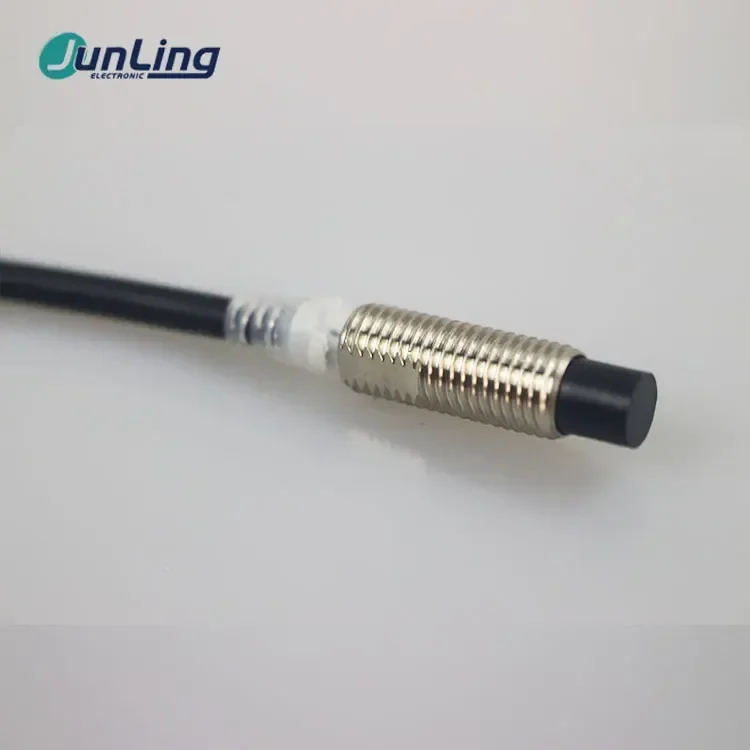 Bargain M8 cylindrical proximity switch EA1-M8A2NA EA1-M8A2NB EA1-M8A2PA M8A2PB inductive sensor NPN / PNP DC metal induction