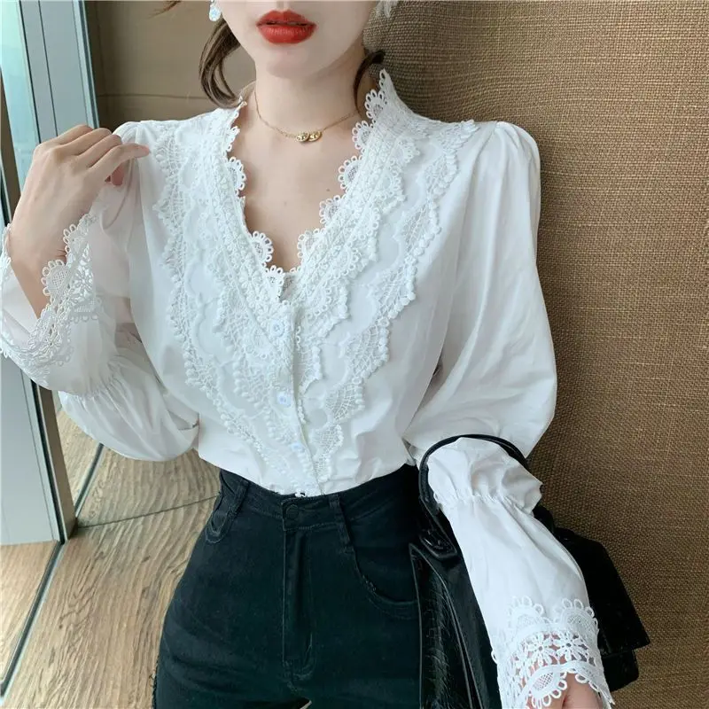 Female Temperament Patchwork Lace Solid Color V-neck Flare Sleeve Blouse Autumn Simplicity Buttons Shirts Women Clothing Top Tee