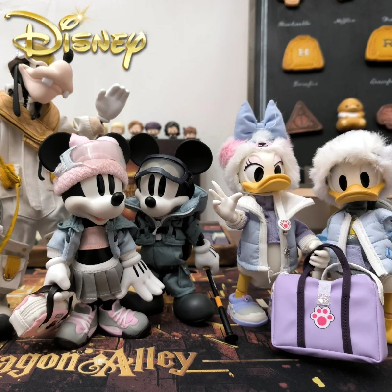 

Genuine Disney City Snow Board Club Figure Donald Duck Goofy Mickey Model Pvc Statue Movable Joint Models Dolls Toys Gifts